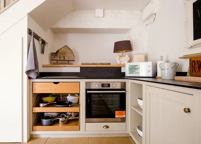 Apple Store Cottage